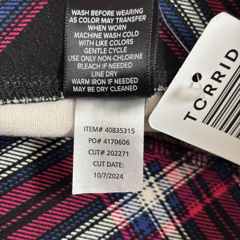 NEW Torrid Pants Womens 1 Regular Black Plaid Pull-On Pocket Pixie Ponte Skinny - Picture 7 of 13